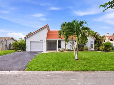 8302 NW 15TH Court