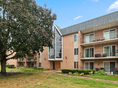 1052 N Mill St APT 204