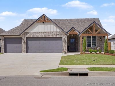 2918 E Rockford Pl