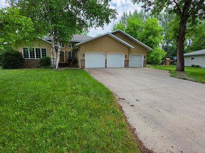Property at 725 Westgate Cir, Hawley, MN