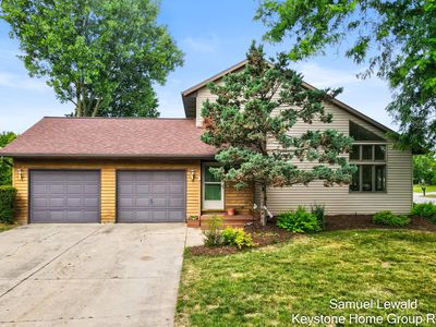 Property at 4551 Springmont Dr SE, Kentwood, MI