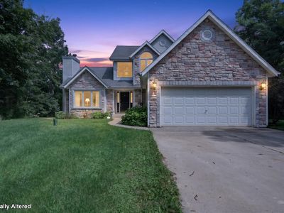 5239 E Colonial Oaks Dr