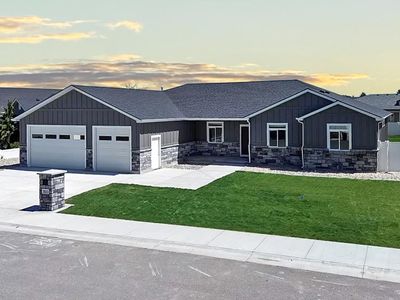 810 Snake River Dr