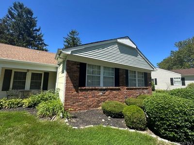6 Cobblestone Way