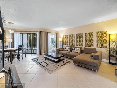 5701 Camino Del Sol UNIT 303