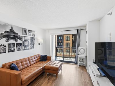 401 1st St S #203
