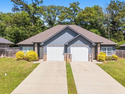 16087 & 16089 Echo Glen Dr