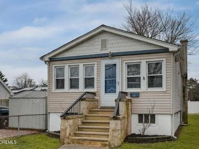 48 Sycamore Avenue