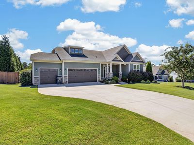 201 Ridgefield Ln
