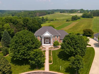 4061 STONERIDGE DRIVE