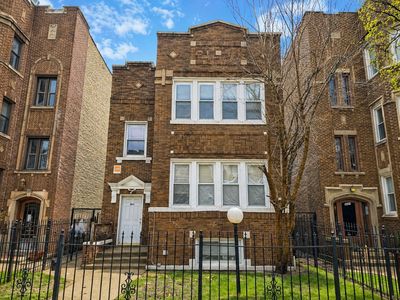8047 S Vernon Ave