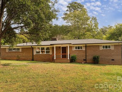 6400 Elmwood Cir