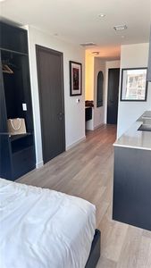 20 NE 11th St #2212A