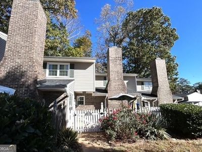 Property at 554 Picketts Bend Cir, Marietta, GA
