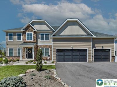 2595 Stonewall Dr