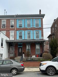 251 E Chestnut St
