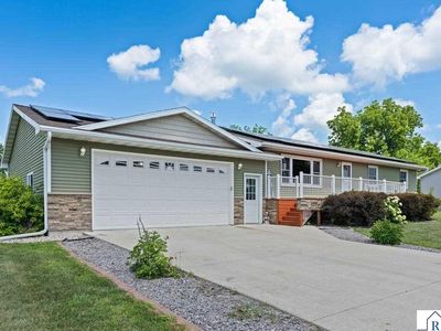 219 5th St SE