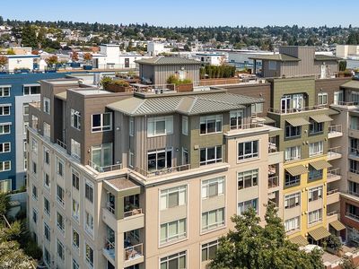 1530 NW Market Street #811