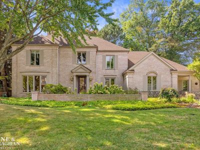 Property at 17 Belle Meade St, Grosse Pointe Shores, MI