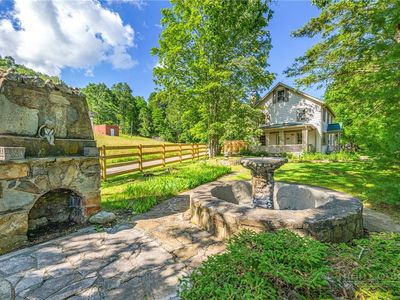160 Old Turnpike East Road