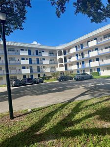 6361 N Falls Circle Dr APT 311