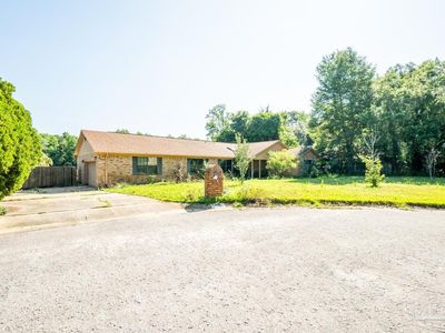 406 Twin Lakes Dr