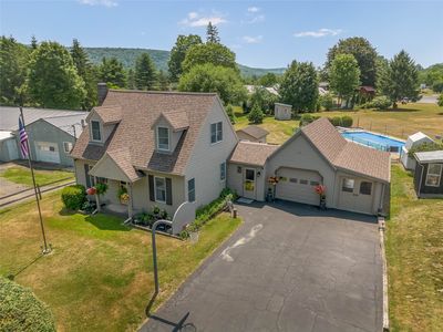 582 Foster Hill Rd