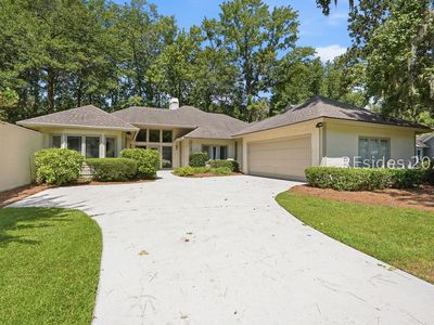 12 Golden Hind Dr