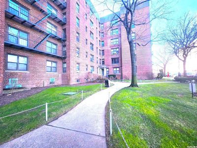 112-24 Northern Blvd APT 3E