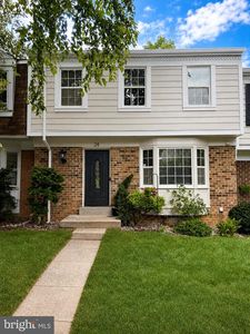 24 Goodport Ln