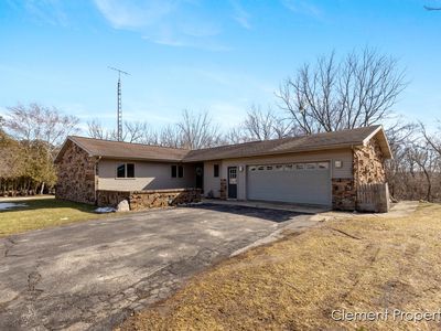 Property at 13544 Kenowa Ave, Kent City, MI