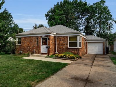 372 Woodland Dr