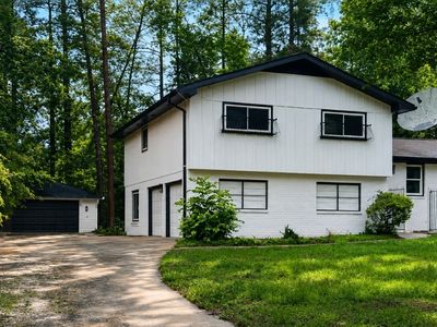 3455 Ravenwood Dr