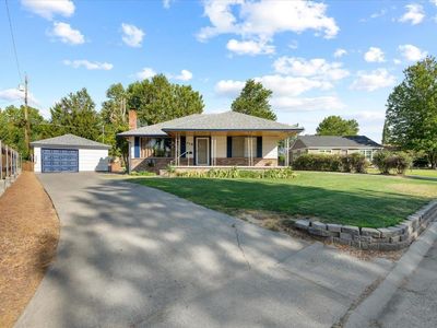 318 Douglass Ave