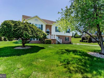 Property at 22 Cobblestone Dr, Carlisle, PA