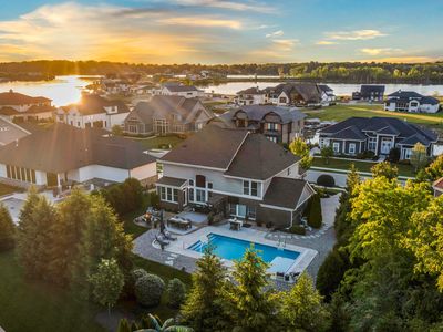 10589 Geist View Dr