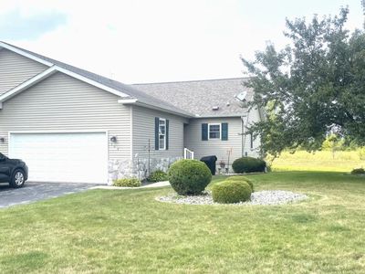 534 Hampton Lake Dr