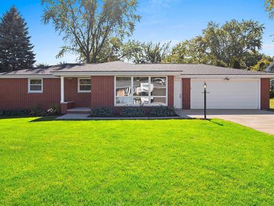 925 La Croix Ave
