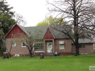 362 SE Main St