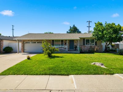 610 E Robinhood Dr