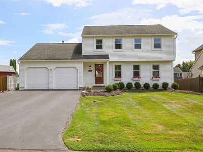4257 Mayfair Cir