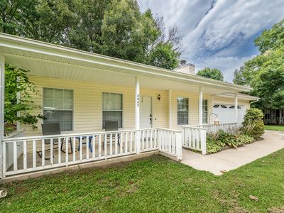 2425 W Megan Dr