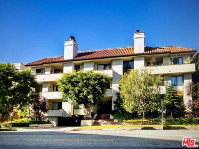 11755 Montana Ave APT 201