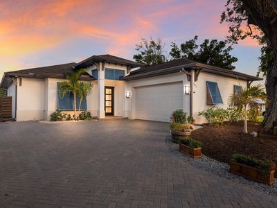 2823 Marshall Dr