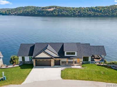 325 Mission Bay Dr
