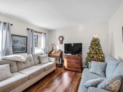 Property at 160 Hillside Rd APT 5, Westfield, MA