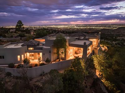 22 Tierra Monte Dr NE