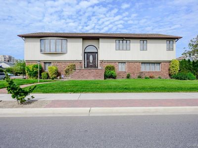 159 National Boulevard