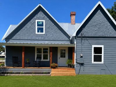 700 Avenue H