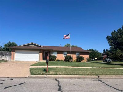 3301 NE Pioneer Blvd